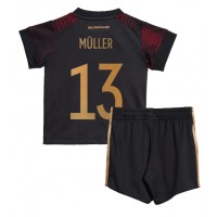 Koszulka piłkarska Niemcy Thomas Muller #13 Strój wyjazdowy dla dzieci MŚ 2022 tanio Krótki Rękaw (+ Krótkie spodenki)